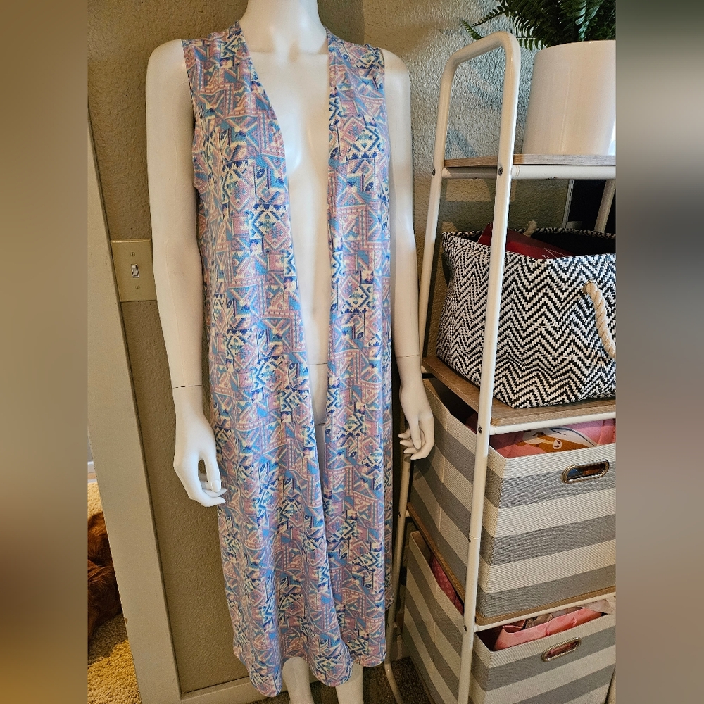 Lularoe Joy sweater material in small NWT
